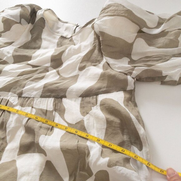 Moon River Puff Sleeve Tiered Mini Dress Beige & White Abstract Pattern M - Picture 8 of 8